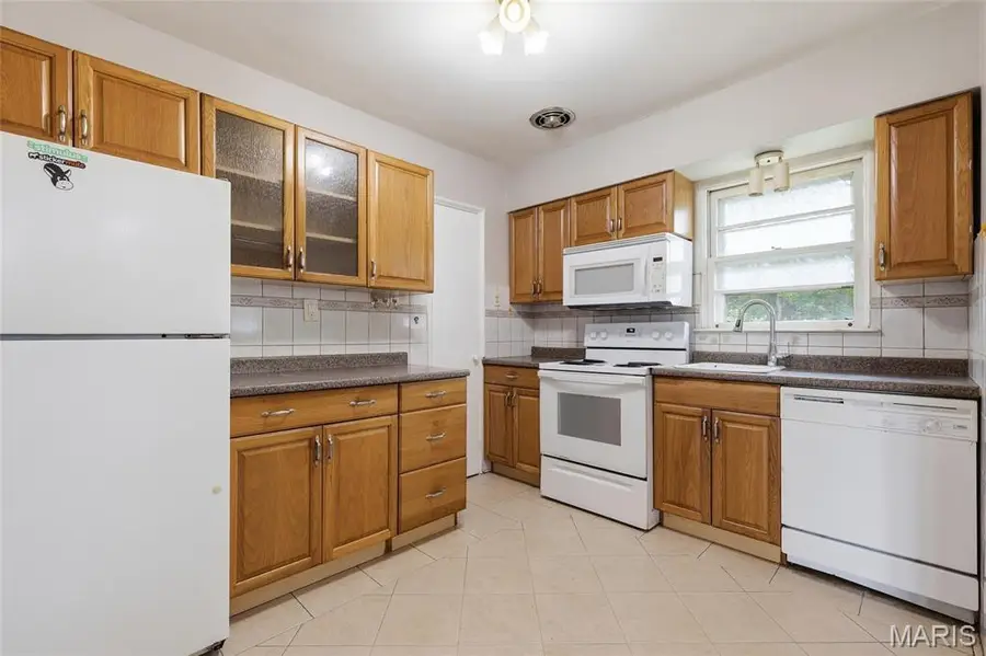 9409 Reavis Barracks Road, Saint Louis, MO 63123 - #3