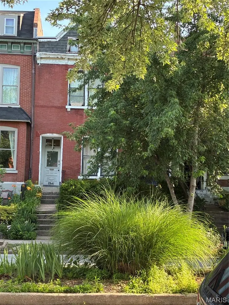 2841 Russell Boulevard, Saint Louis, MO 63104 - #2