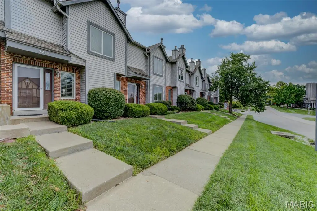3207 Sherman Park Drive #2D, Saint Charles, MO 63303 - #1