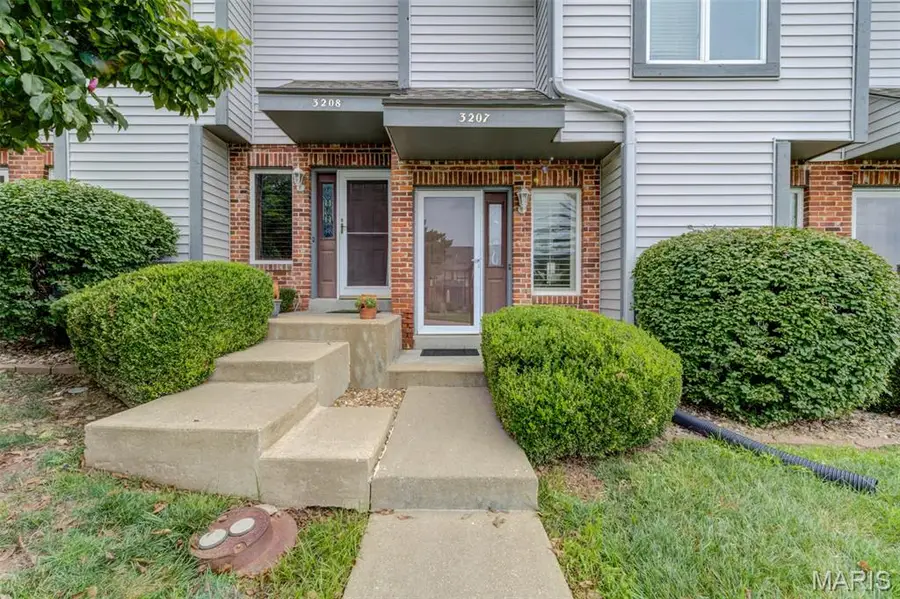 3207 Sherman Park Drive #2D, Saint Charles, MO 63303 - #2