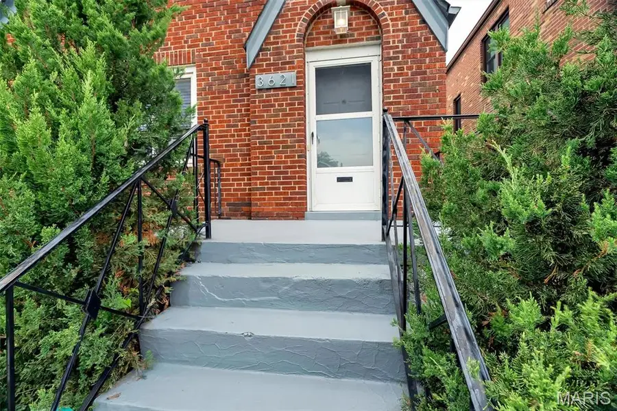 3621 Watson Road, Saint Louis, MO 63109 - #2