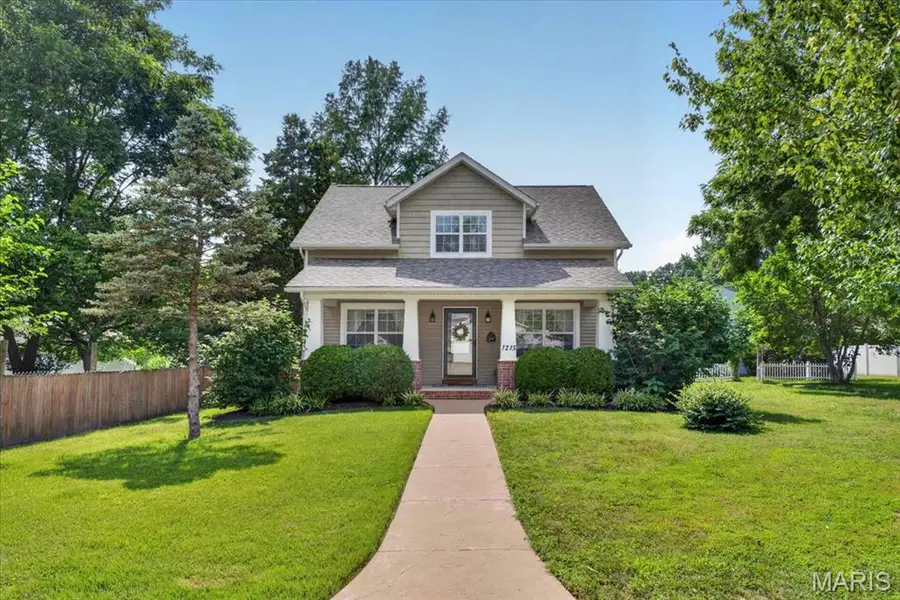 1215 Oakland Avenue, Edwardsville, IL 62025 - #3