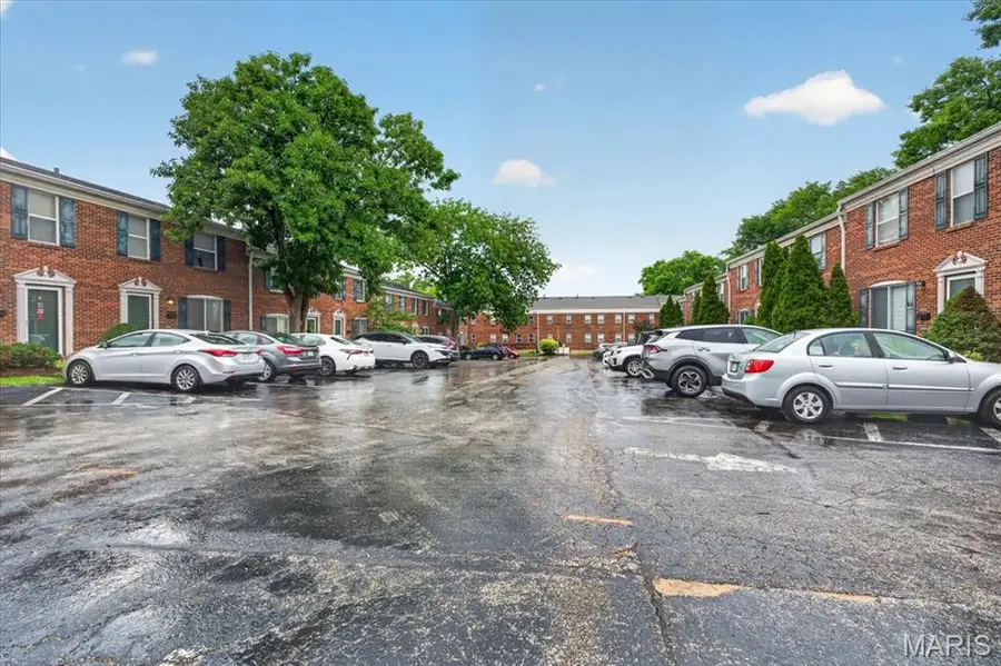 1030 Lacouer Drive, Kirkwood, MO 63122 - #3