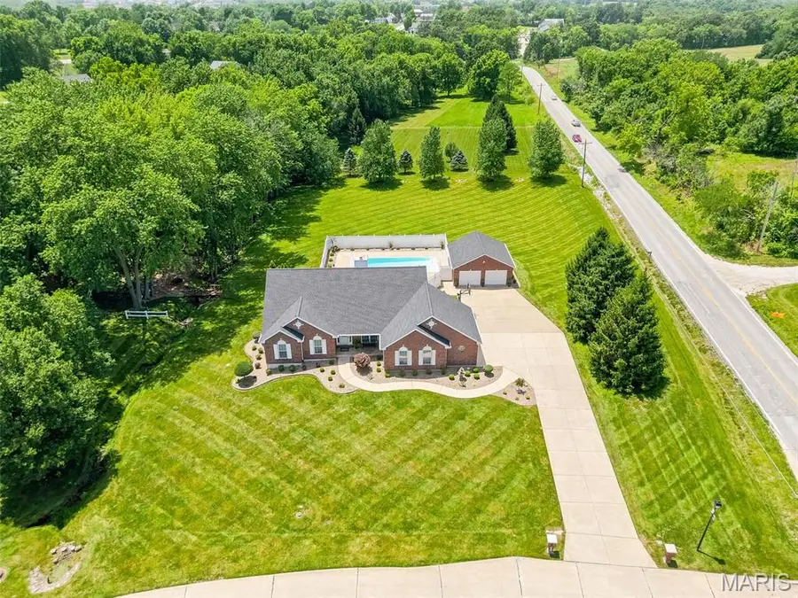 100 Townview Drive, Wentzville, MO 63385 - #2