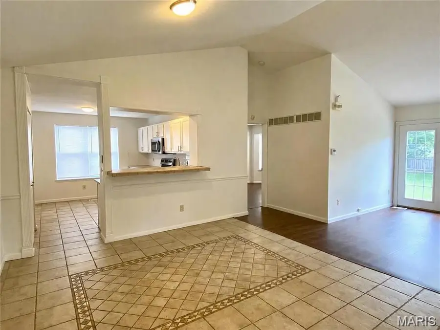 16455 Hampden Place, Florissant, MO 63034 - #3