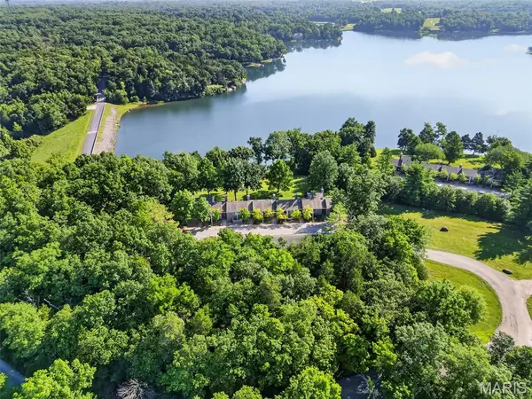 15 Lionshead Ridge Drive, Innsbrook, MO 63390