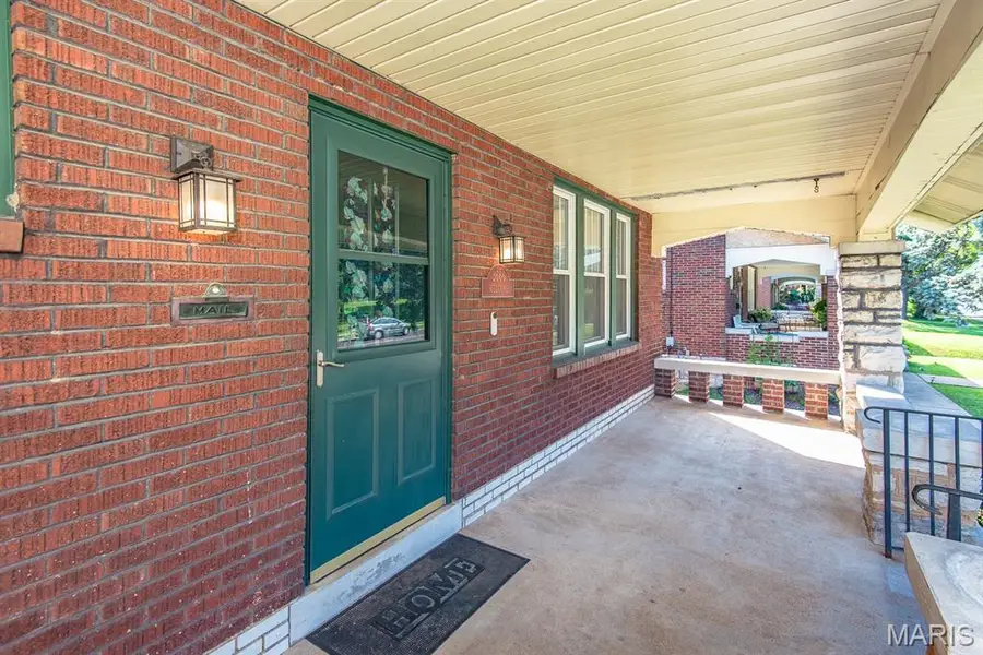 3666 Loughborough Avenue, Saint Louis, MO 63116 - #2