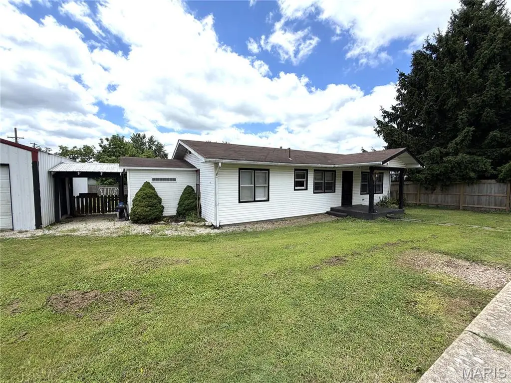 221 E 3rd Street, Mountain View, MO 65548 - #1