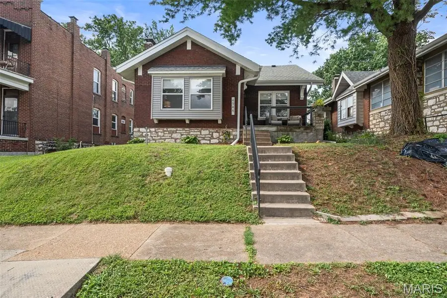 4944 Itaska Street, Saint Louis, MO 63109 - #2