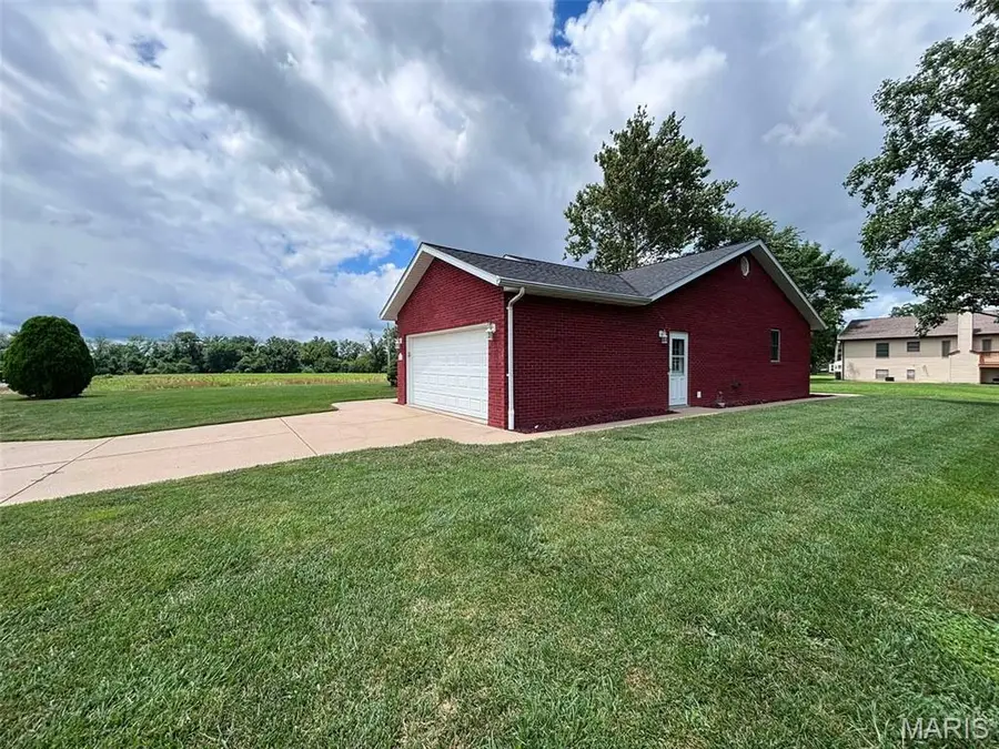 725 Lone Oak Street, Saint Libory, IL 62282 - #2