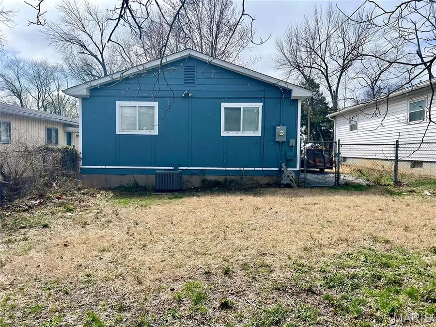 1239 Peggy Court, Saint Louis, MO 63147 - #3