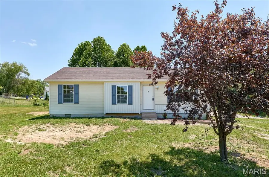 360 Julie Court, Elsberry, MO 63343 - #2