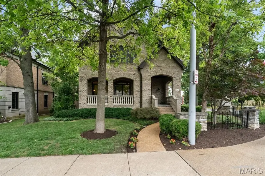 165 Gay Avenue, Clayton, MO 63105 - #3