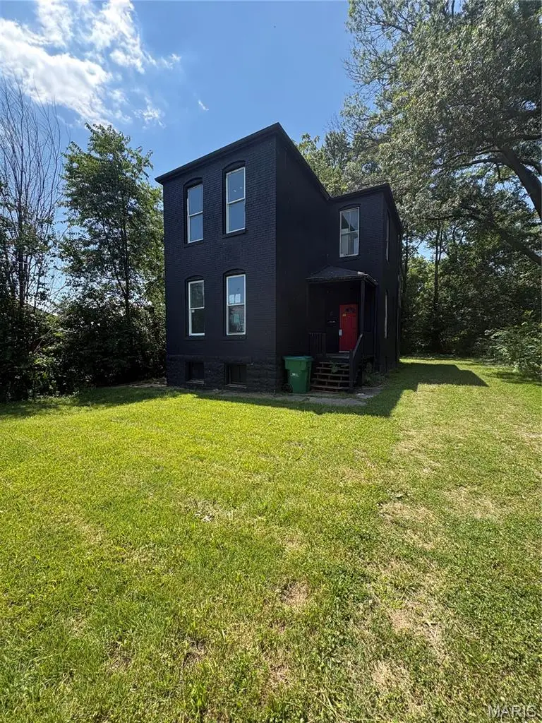 3621 Saint Marys Lane, Saint Louis, MO 63121 - #1