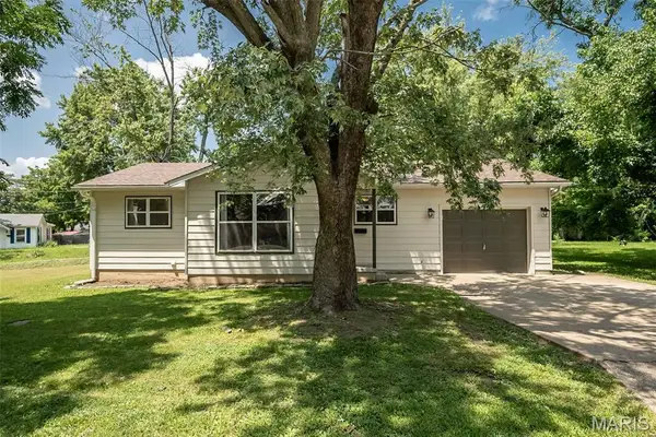 701 E Pear Avenue, Owensville, MO 65066