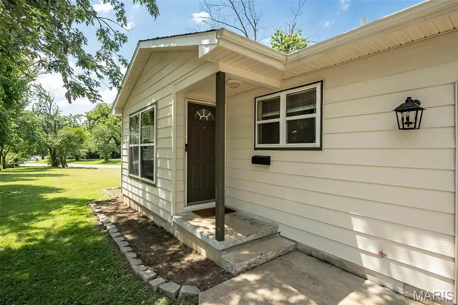 701 E Pear Avenue, Owensville, MO 65066 - #2