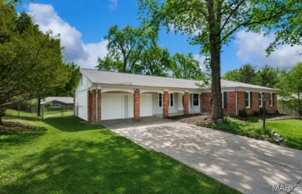 1944 Pepperrell Drive, Saint Louis, MO 63146 - #1