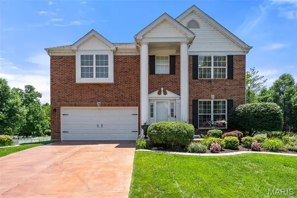 3 Birchwood Lane Court, Maryland Heights, MO 63043