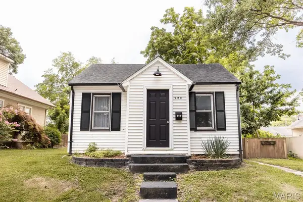 220 W Center Street, Lebanon, IL 62254