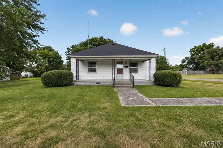 206 S Main Cross Street, Bowling Green, MO 63334 - #2