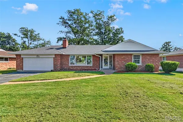 1506 Starling Drive, St Louis, MO 63126