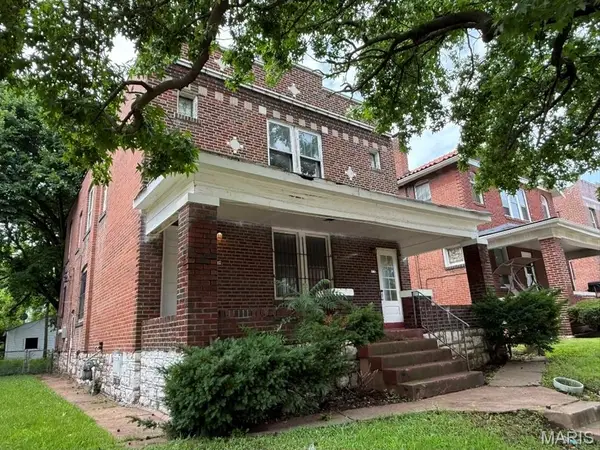 5034 Wabada Avenue, St Louis, MO 63113