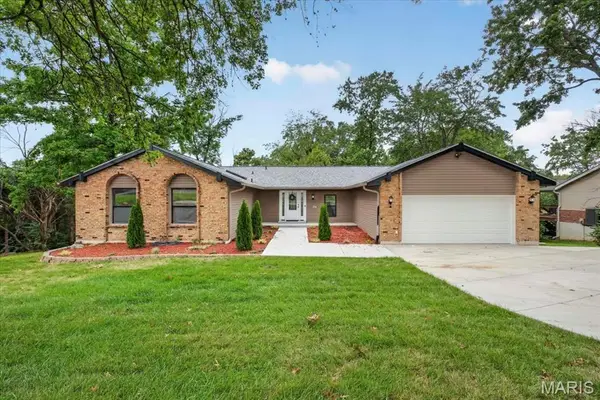 863 Woods Mill Road, Ballwin, MO 63011