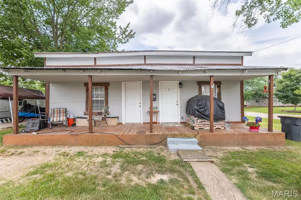 102 E Charles Street, Doniphan, MO 63935 - #1