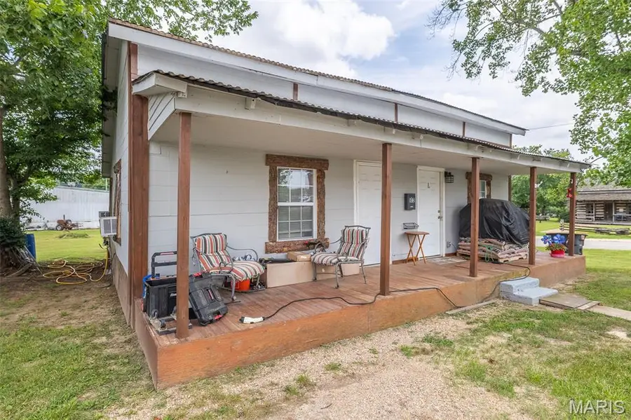 102 E Charles Street, Doniphan, MO 63935 - #2