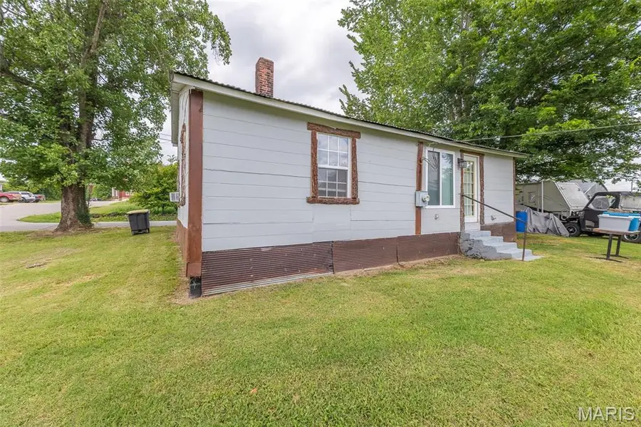 102 E Charles Street, Doniphan, MO 63935 - #3