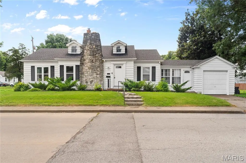 1716 E B Street, Belleville, IL 62221 - #1