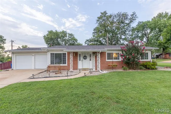 761 Chevron Drive, St Louis, MO 63125