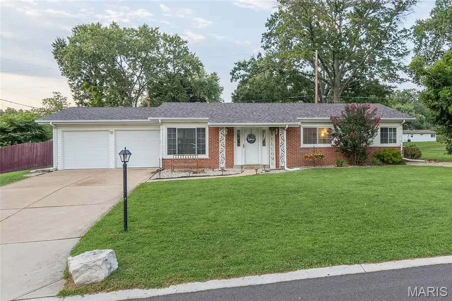 761 Chevron Drive, Saint Louis, MO 63125 - #2