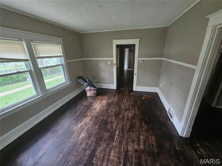 6546 Julian Avenue, Saint Louis, MO 63133 - #2