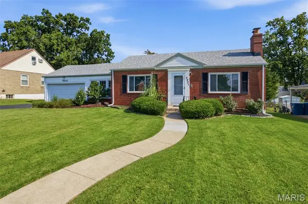 9921 Affton Place, St Louis, MO 63123