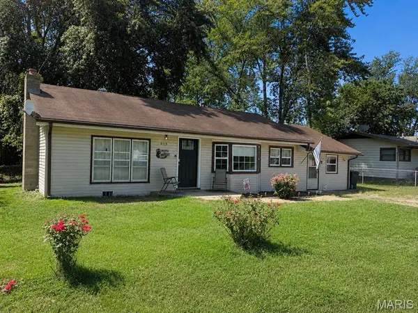 619 E National Avenue, Richland, MO 65556