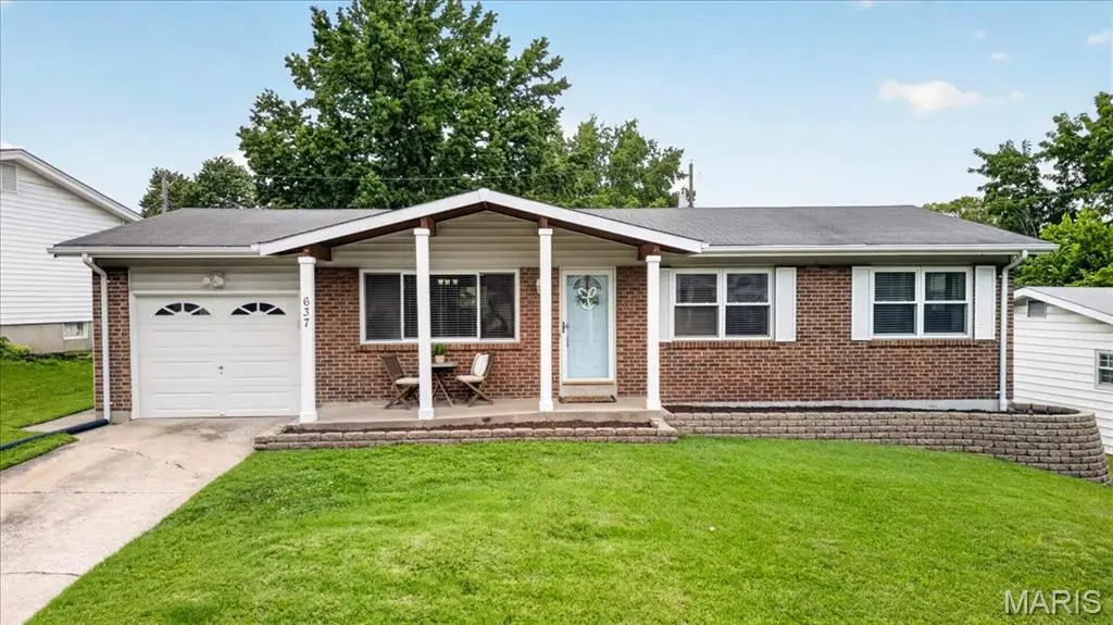 637 S Pam Avenue, Saint Charles, MO 63301 - #1