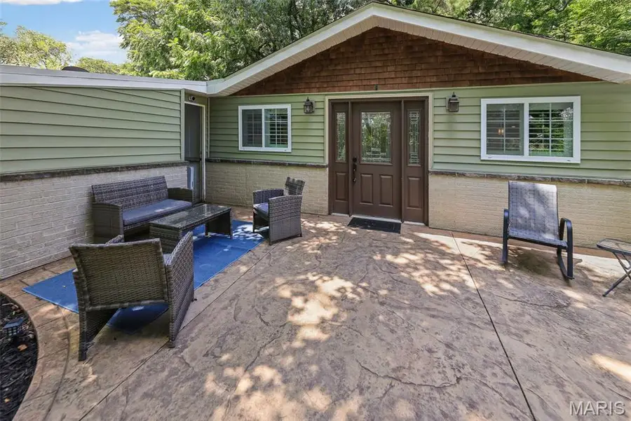 459 W Lake Drive, Edwardsville, IL 62025 - #3