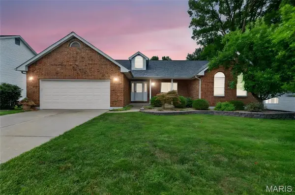 218 Pond Hollow Drive, St Charles, MO 63303