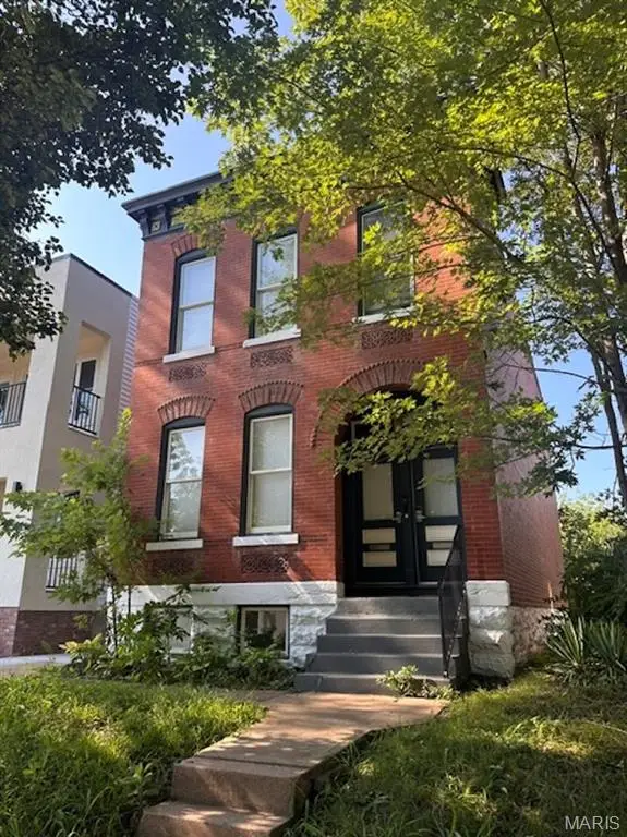 4202 Chouteau Avenue, St Louis, MO 63110