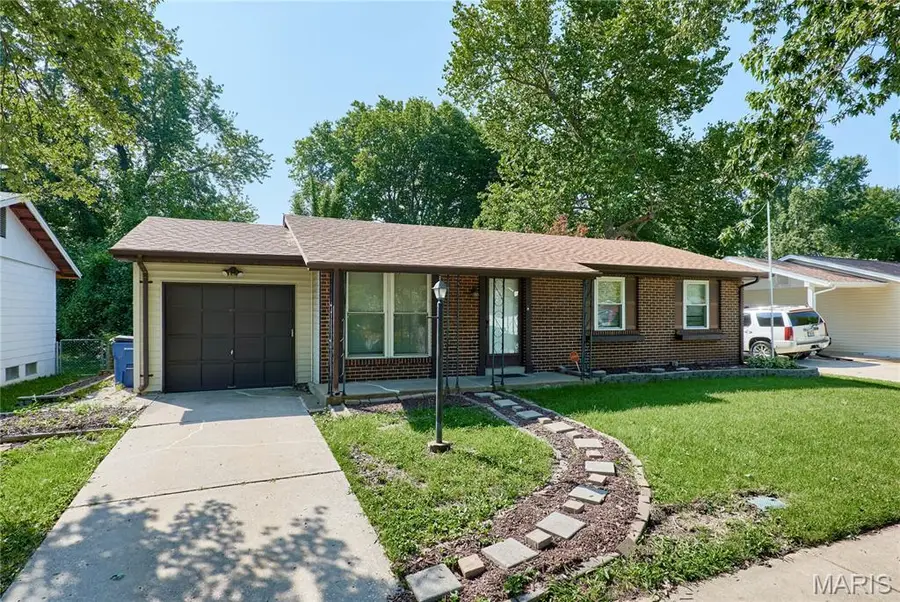 2942 Chance Drive, Florissant, MO 63031 - #2