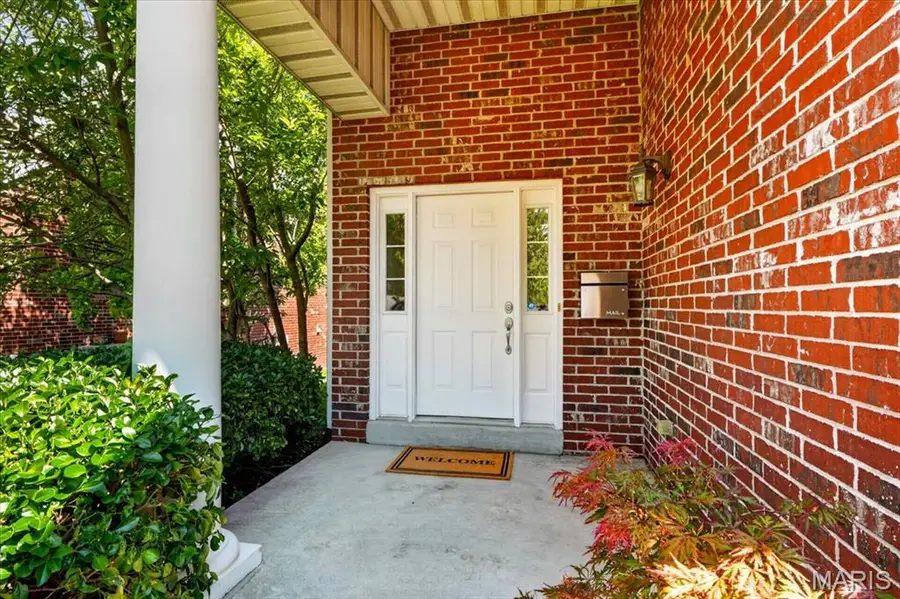 8931 Hilltop Manor Drive, Saint Louis, MO 63132 - #3