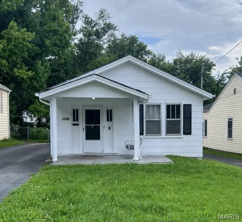 2935 Walton Road, Overland, MO 63114 - #1