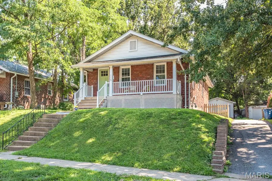 7420 Richmond Place, Maplewood, MO 63143 - #2