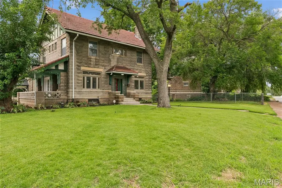 5922 Oakherst Place, Saint Louis, MO 63112 - #2