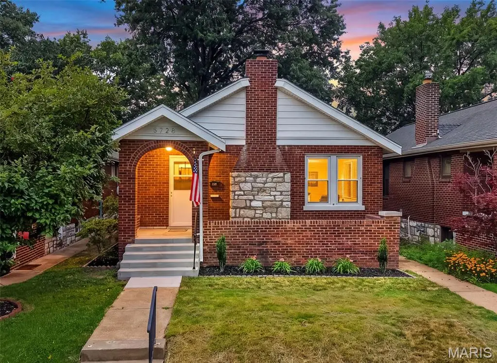 5728 Holly Hills Avenue, Saint Louis, MO 63109 - #1