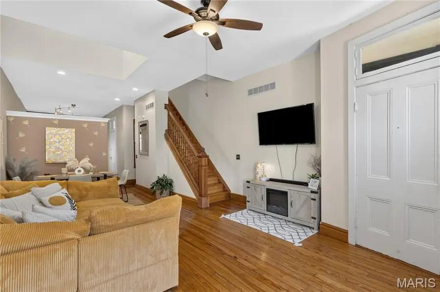 1115 Lynch Street, Saint Louis, MO 63118 - #2