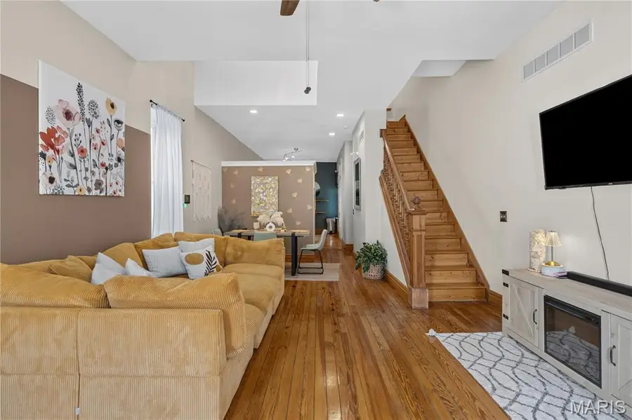 1115 Lynch Street, Saint Louis, MO 63118 - #3