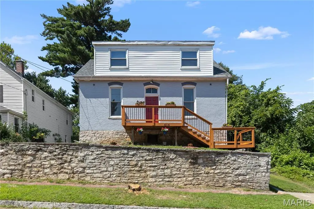 616 E 8th Street, Alton, IL 62002 - #1