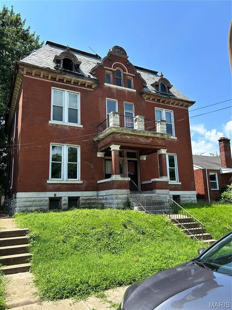 8447 Newby Street, Saint Louis, MO 63147 - #2